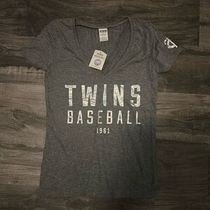 Minnesota Twins Victoria Secret Women’s V Neck Shirt Small New w/ Tags